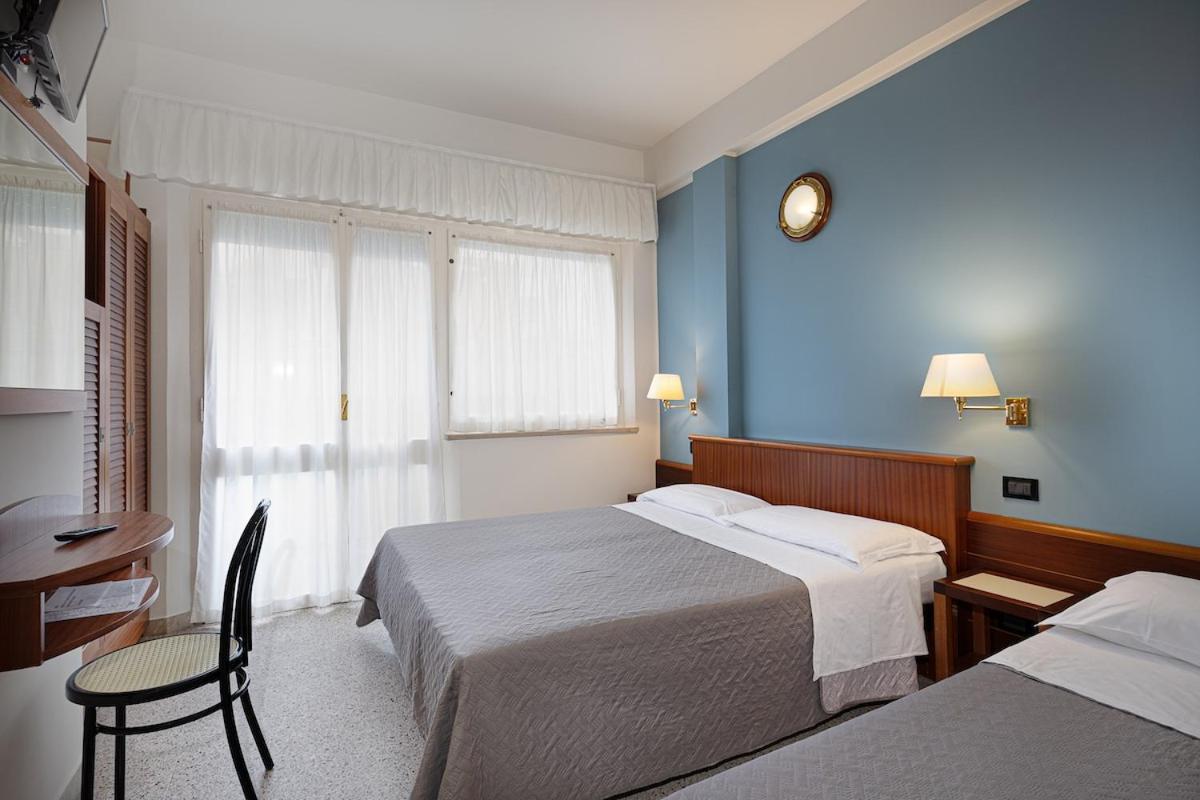 Hotel Avana Fronte Mare Riccione Zewnętrze zdjęcie