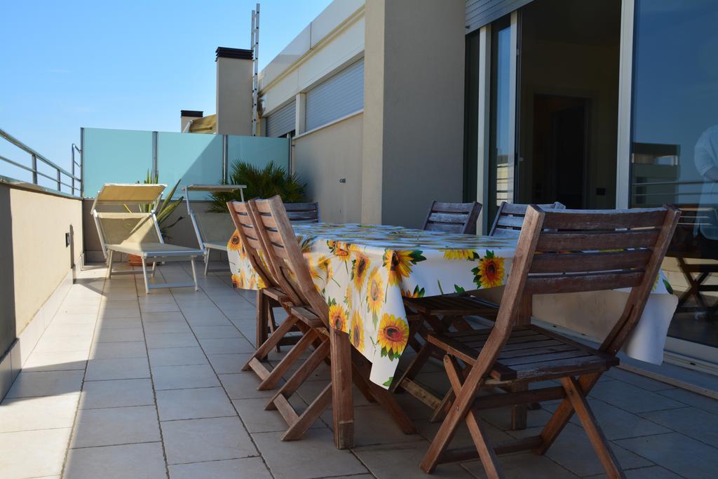 Hotel Avana Fronte Mare Riccione Zewnętrze zdjęcie
