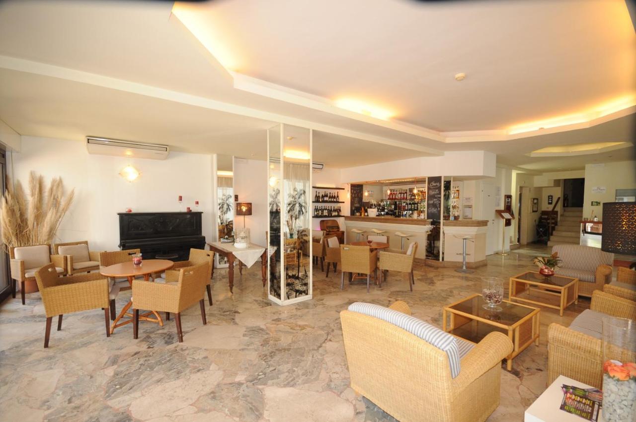 Hotel Avana Fronte Mare Riccione Zewnętrze zdjęcie